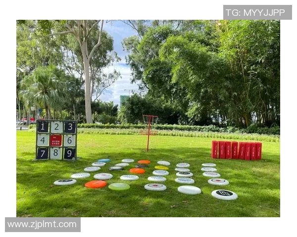 飞盘战术解析：深圳飞盘队如何利用边路渗透实现进攻突破