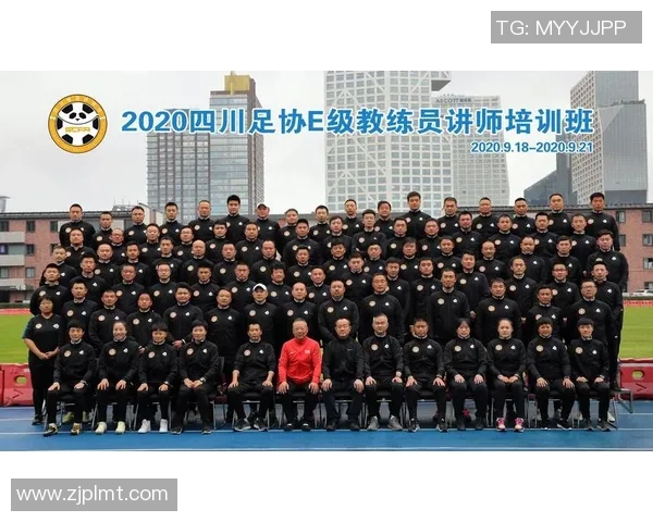 南京足球队荣登全国足球团队协作排行榜第九名展现团队精神与实力